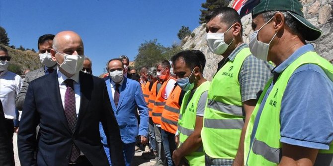 Ulaştırma ve Altyapı Bakanı Karaismailoğlu Muğla'da incelemelerde bulundu