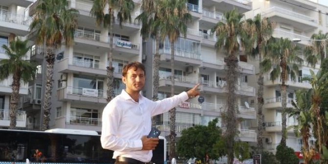 Her gün aynı yerde dini nikahlı eşi ve çocuğunu arıyor
