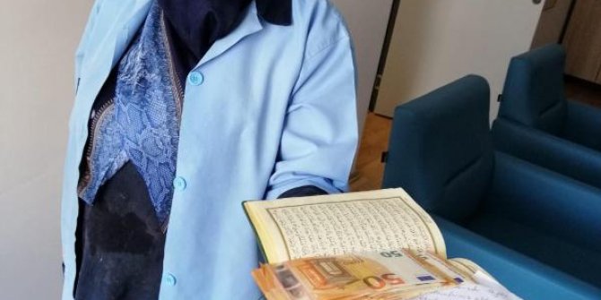 Öğrencilere 400 Euro bırakmış