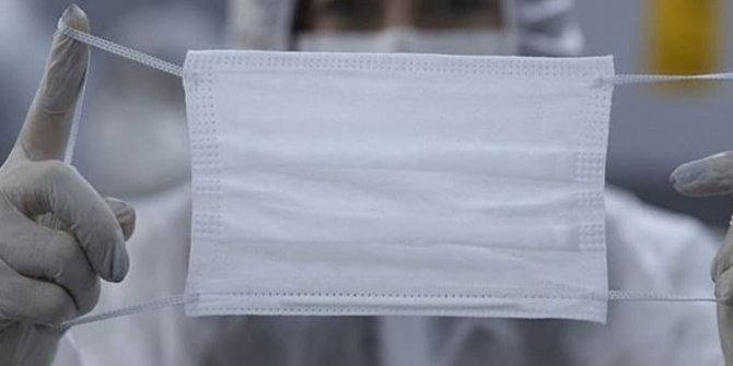 Maskesiz sokağa çıkan genç ailesine Koronavirüs bulaştırdı