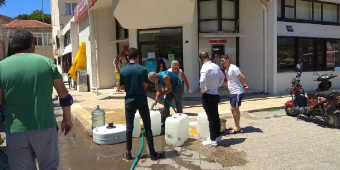 Foça'daki su sorunu vatandaşı canından bezdirdi