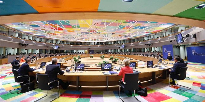 AB liderleri kurtarma programı ve bütçe konusunda anlaştı