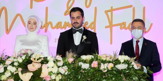 Cumhurbaşkanı Yardımcısı Oktay nikah şahitliği yaptı