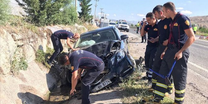 Sinop Valisi Karaömeroğlu trafik kazası geçirdi