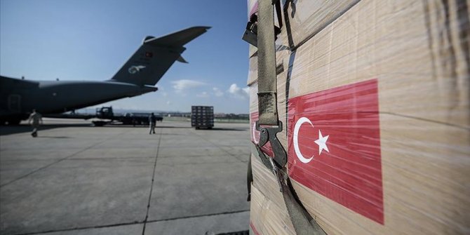 Türkiye'den Cezayir, Paraguay ve Sırbistan'a Kovid-19 sürecinde tıbbi malzeme yardımı