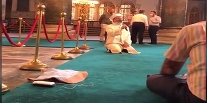 Ayasofya Cami-i Şerifi’nde Ali Erbaş'tan Kuran Kur’an-ı Kerim tilaveti