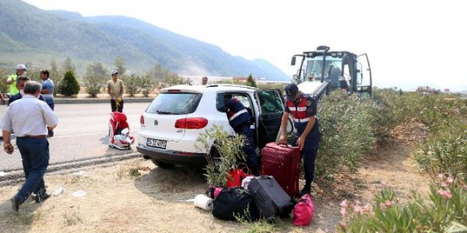 Tatilden dönen ailenin otomobili kepçeye çarptı: 6 yaralı