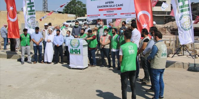 İHH Afrin'de 1500 kişilik cami inşaatına başladı