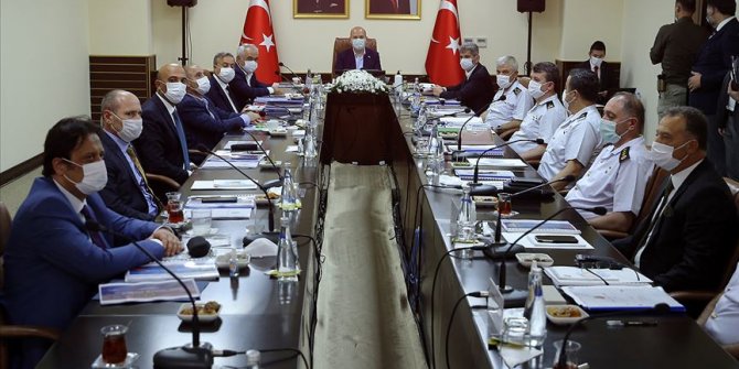 İçişleri Bakanı Soylu'nun başkanlık ettiği Mersin'deki güvenlik toplantısı bitti