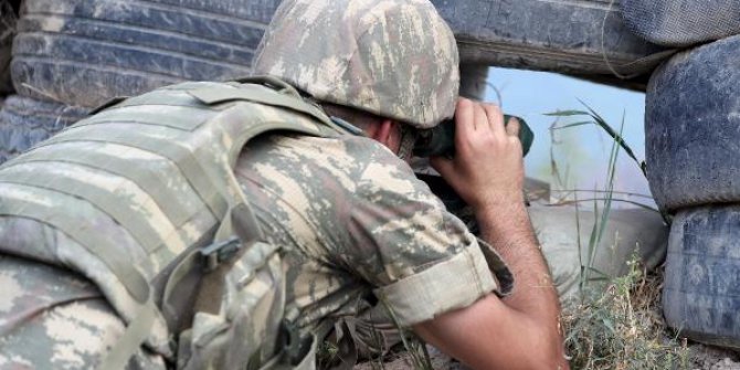 Azerbaycan Ordusu'nun sınır hattındaki mevzilerini görüntülendi