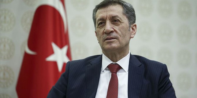 Milli Eğitim Bakanı Selçuk: Okullar gerekli hazırlıklar yapılarak açılacak