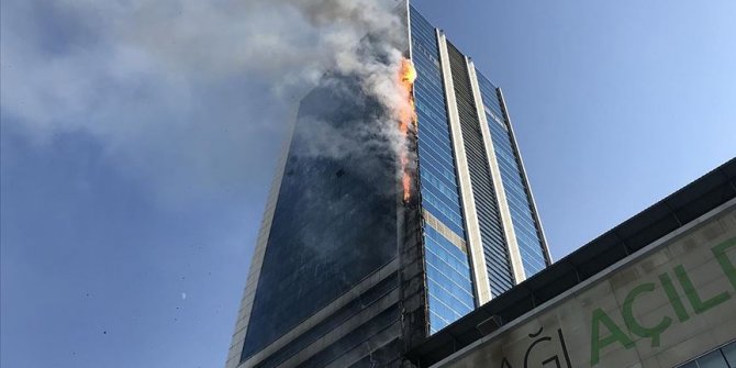 Ankara'da iş merkezinde çıkan yangın kontrol altına alındı