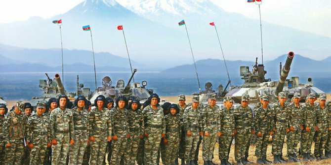 Azerbaycan yalnız değil