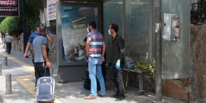 Durakta unutulan çanta korkuttu