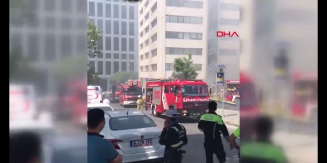 Gayrettepe'de trafoda patlama sonrası yangın