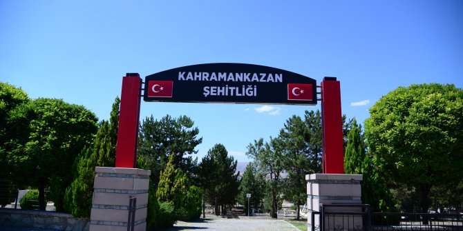 Mezarlıklar bayram için hazırlandı 