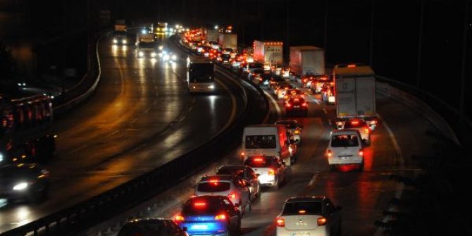 TEM Otoyolu'nda Kurban Bayramı yoğunluğu başladı