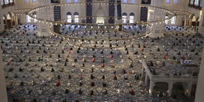 Buruk bayram: Bir yandan İsrail bir yandan korona