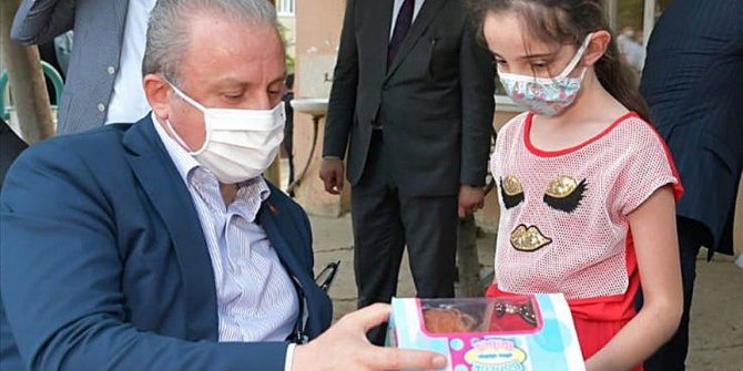 TBMM Başkanı Şentop'tan çocuklara bayram hediyesi