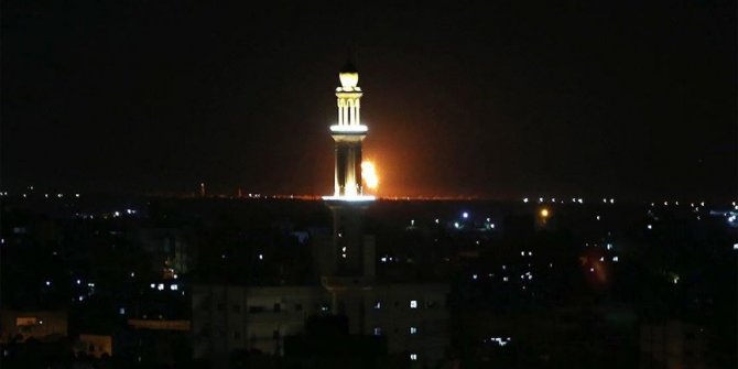 İsrail savaş uçakları Gazze'yi vurdu