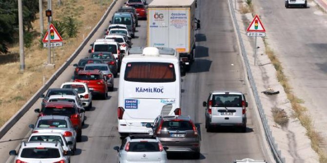 Burdur- Ankara yolunda bayram trafiği