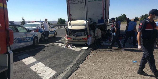 Ankara'da gurbetçi aile kaza yaptı: 5 ölü