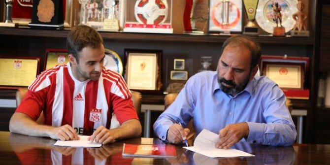 Sivasspor, Jorge Felix ile 2 yıllık sözleşme imzaladı