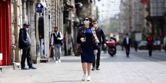 Kovid-19 karantinasında kadınlar erkeklerin 4 katı ücretsiz iş yaptı