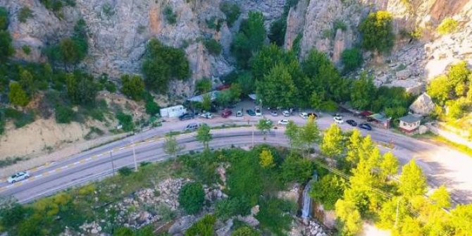 Finike'de yol kenarındaki satış yerleri karantinaya alındı