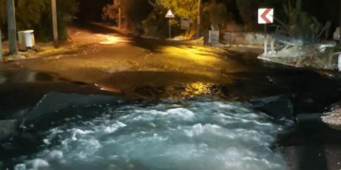 Bodrum'da yine su borusu hattı patladı