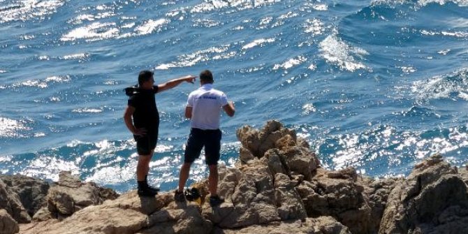 Oğlu ve torunlarıyla yüzen kadın, akıntıya kapılıp, kayboldu