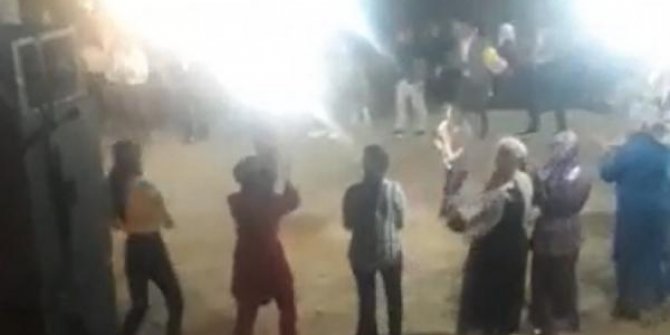 Sivas'ta sosyal mesafesiz ve maskesiz düğün