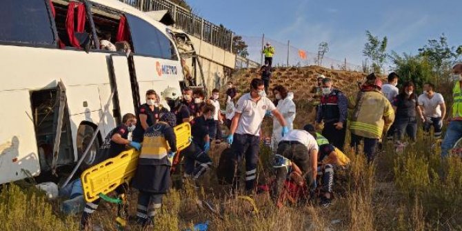 Sarıyer Kuzey Marmara Otoyolu'nda otobüs yoldan çıktı