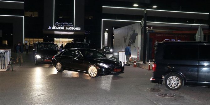 Cumhurbaşkanı Erdoğan kalp krizi geçiren Halil Erdoğan'ı hastanede ziyaret etti
