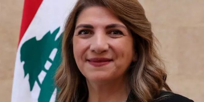 Kabine dağılıyor: Lübnan'da bir istifa daha
