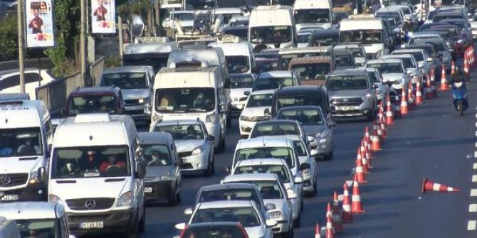 Haliç Köprüsü'ndeki çalışmalar nedeniyle D-100'de trafik yoğunluğu