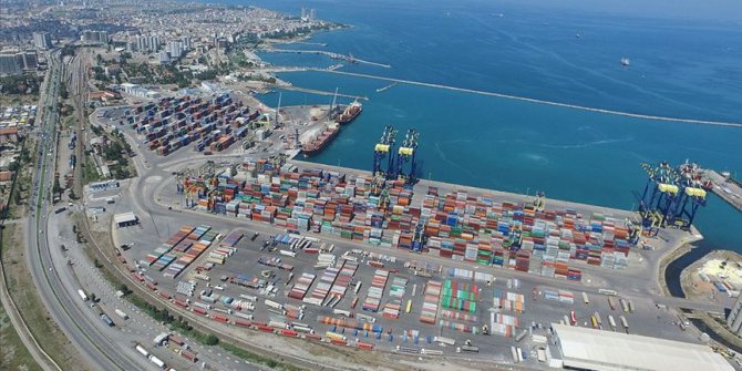 İskenderun'daki uluslararası liman Lübnan'a destek için hazır