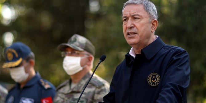 Bakan Akar: Hocalı'da soykırım yapan, Yukarı Karabağ'ı işgal eden Ermenistan'a karşı Azerbaycan'ın yanındayız