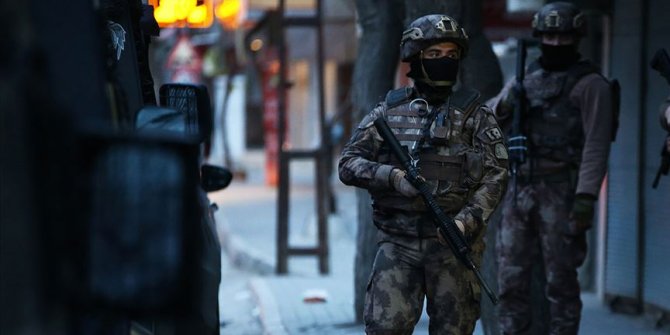 Bursa İnegöl'de terör örgütü DEAŞ üyesinin evinde üç patlayıcı düzeneği ele geçirildi