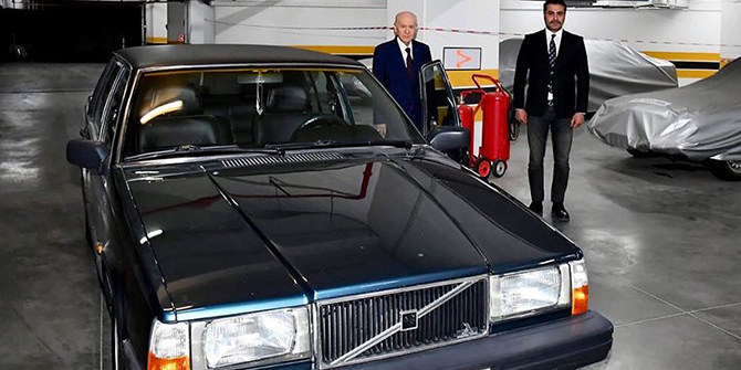 MHP Genel Başkanı Bahçeli 'BJK' plakalı aracını hediye etti