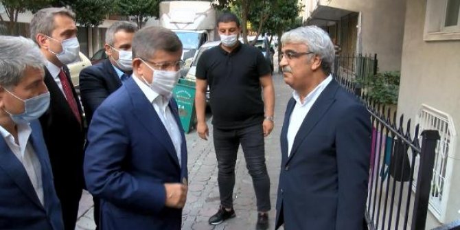 Ahmet Davutoğlu'ndan HDP Eş Genel Başkanı Mithat Sancar'a taziye ziyareti