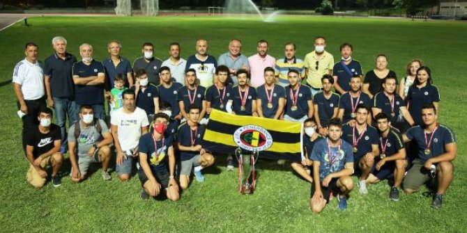 U20 Atletizm Ligi'nde kupalar Fenerbahçe'nin