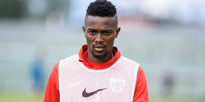 Beşiktaş'a transferi gündemde olan Mensah İstanbul'a geldi