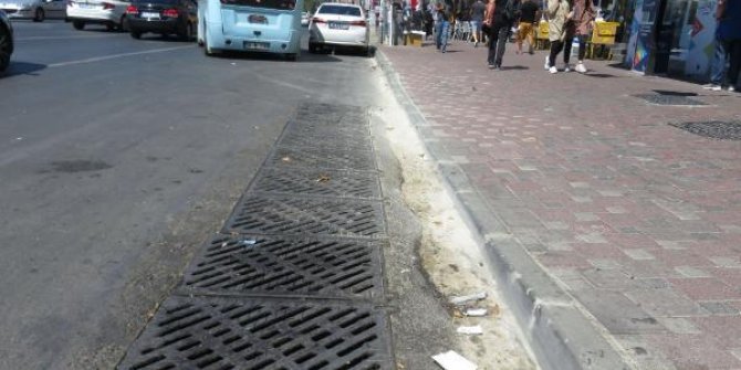 Kadıköy'ü lağım kokusu sardı