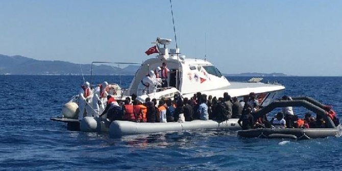 Yunanistan'ın Türk karasularına ittiği 125 kaçak göçmen kurtarıldı