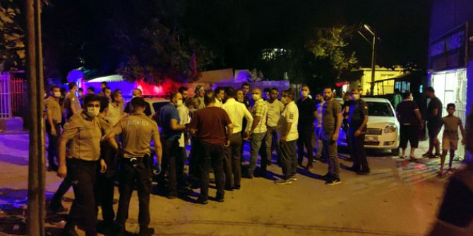 Şüpheliyi gözaltına almak isteyen polis ekibine taşlı saldırı: 1 polis yaralı