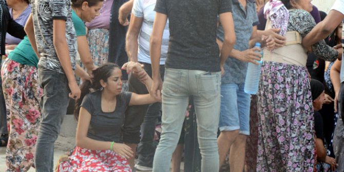 Kızının düğünü için barıştığı eşi tarafından bıçaklanarak öldürüldü