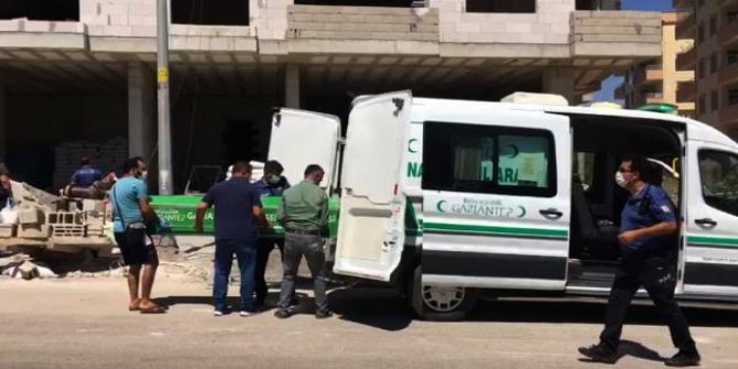 İnşaatın 6'ncı katından düşen kalıp ustası öldü