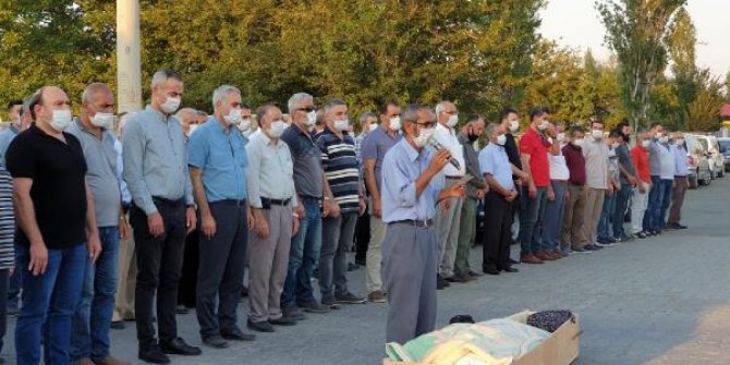 İstanbul'da öldürülen taksici, Iğdır'da toprağa verildi