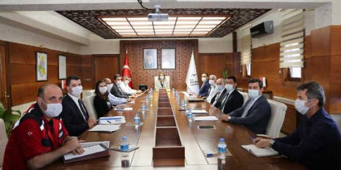 Nevşehir'de 65 yaş üzerine pazar yeri yasağı